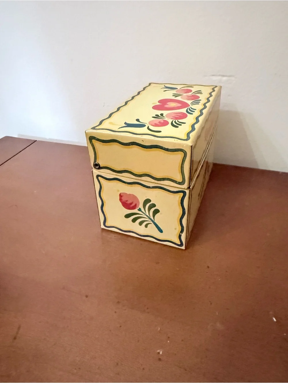 Vintage 60s Americana Ohio Art Co. Tin Recipe Box Hearts & Flowers Grandma